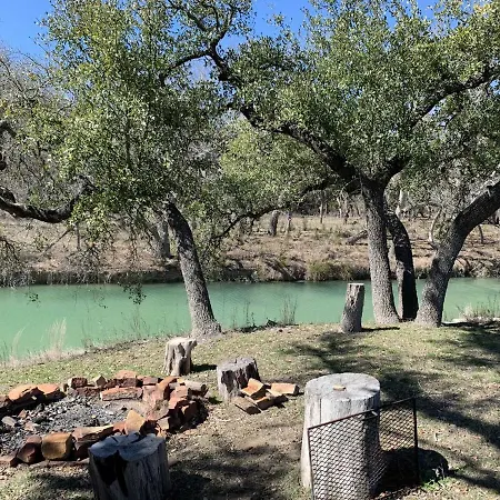 Bandera Stronghold - Red Cloud Cabin